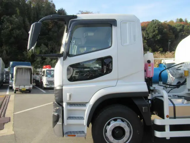 三菱 スーパーグレート 2KG-FV80GX(2WD)の写真14