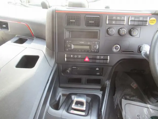 三菱 スーパーグレート 2KG-FV80GX(2WD)の写真18