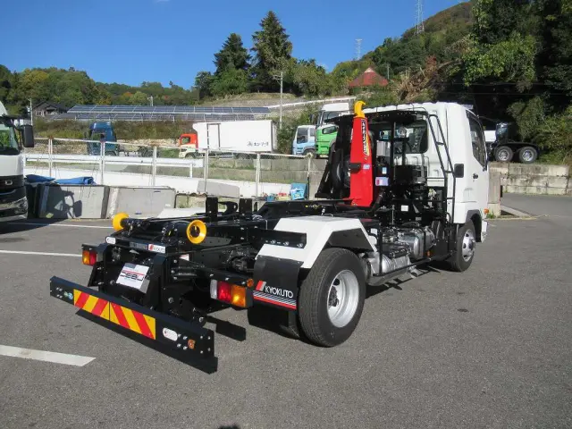 三菱 ファイター 2KG-FK72F(2WD)の写真3