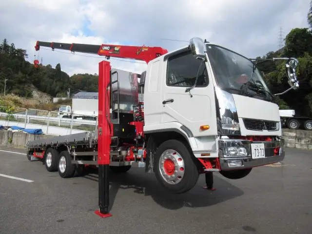 三菱 ファイター 2DG-FQ62F(6x4)の写真2