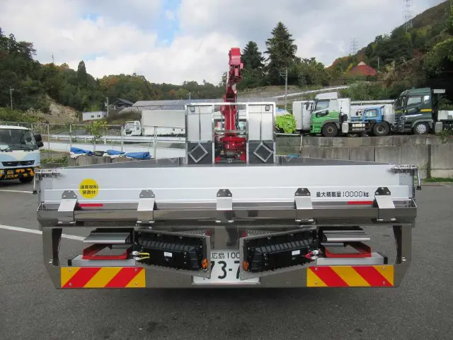 三菱 ファイター 2DG-FQ62F(6x4)の写真5