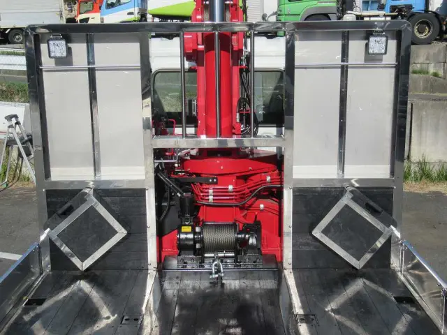 三菱 ファイター 2DG-FQ62F(6x4)の写真8