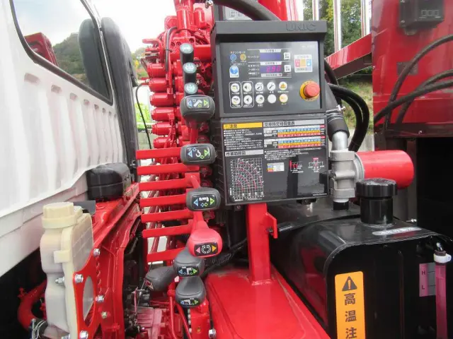 三菱 ファイター 2DG-FQ62F(6x4)の写真12