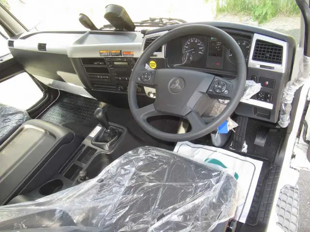 三菱 ファイター 2DG-FQ62F(6x4)の写真18