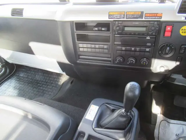 三菱 ファイター 2DG-FQ62F(6x4)の写真19