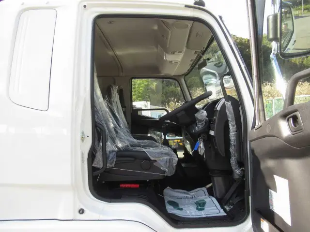 三菱 ファイター 2DG-FQ62F(6x4)の写真22