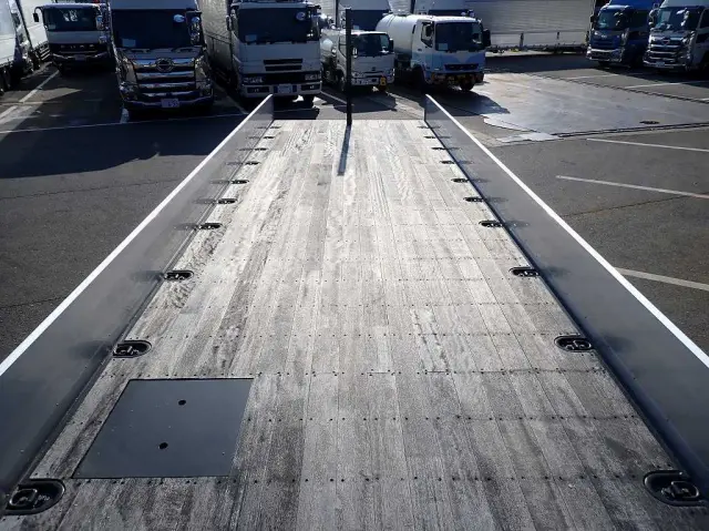 日野 プロフィア 2DG-FW1AHC(8x4)の写真8