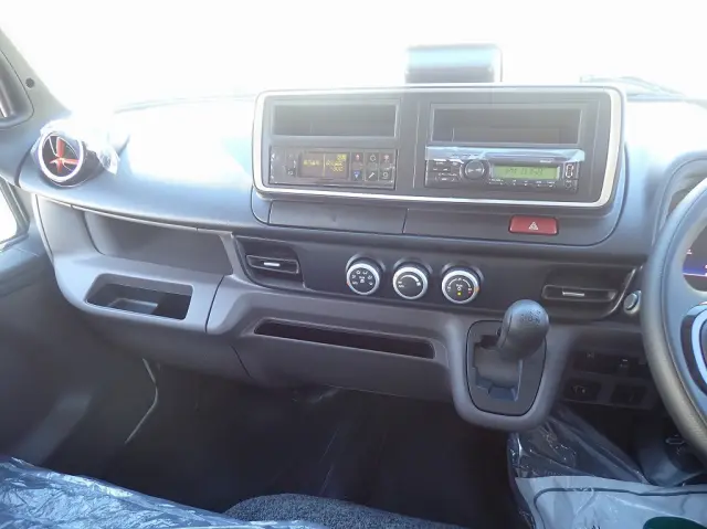 三菱 キャンター 2RG-FBAV0(2WD)の写真22