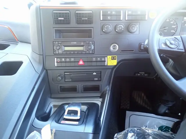 三菱 スーパーグレート 2PG-FV80VZ(6x4)の写真19