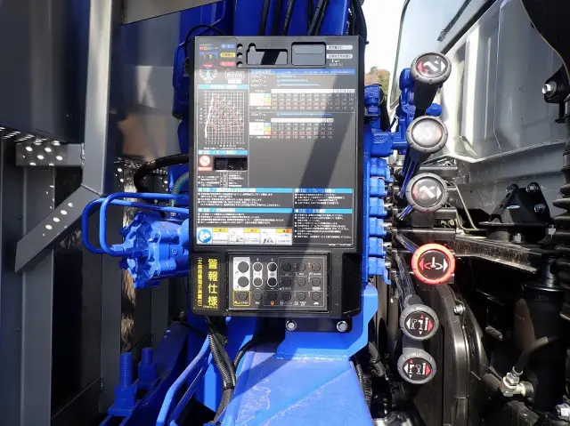 三菱 スーパーグレート 2PG-FS80VZ(8x4)の写真12