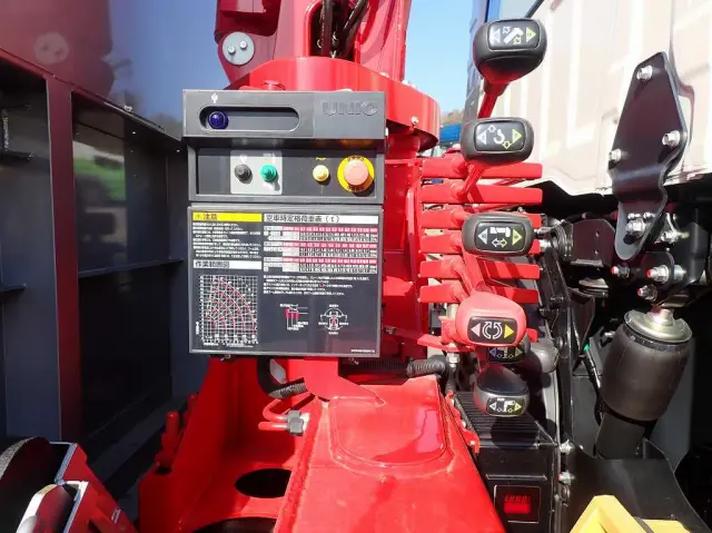 日野 プロフィア 2DG-FW1AHC(8x4)の写真11