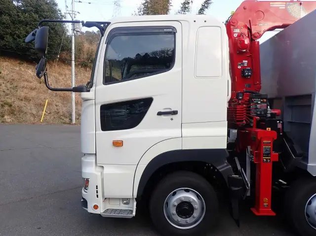 日野 プロフィア 2DG-FW1AHC(8x4)の写真13