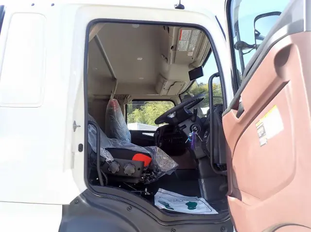 日野 プロフィア 2DG-FW1AHC(8x4)の写真19