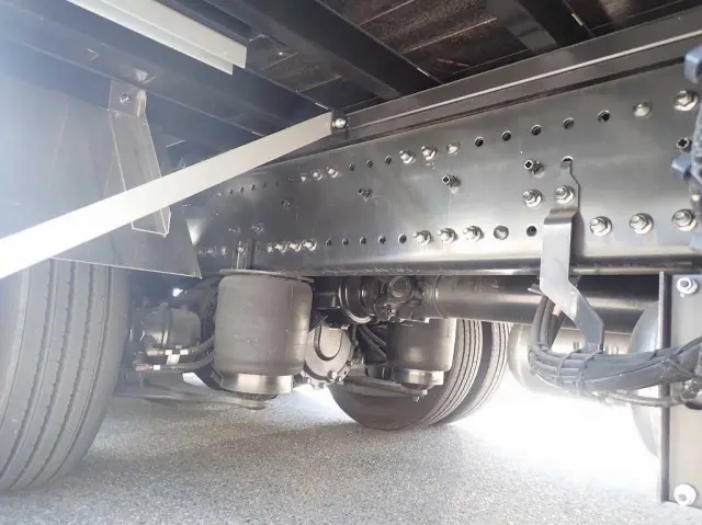 日野 プロフィア 2DG-FW1AHC(8x4)の写真23