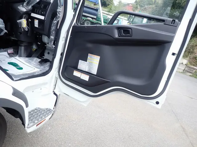 三菱 ファイター 2KG-FK65F(2WD)の写真22