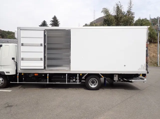 三菱 ファイター 2KG-FK65Fの写真6