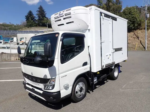 三菱 キャンター 2RG-FBAV0(2WD)の写真1