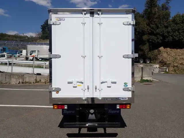 三菱 キャンター 2RG-FBAV0(2WD)の写真7