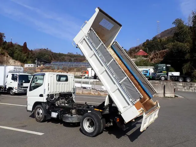 三菱 キャンター TPG-FBA60(2WD)の写真4