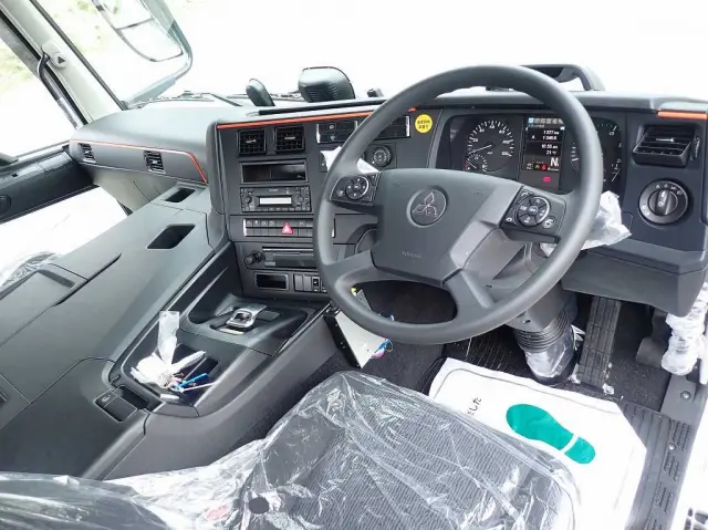 三菱 スーパーグレート 2RG-FP84VDR(2WD)の写真11