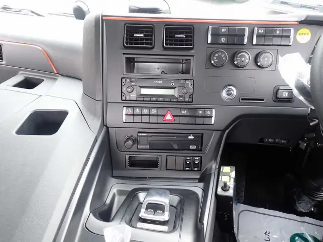 三菱 スーパーグレート 2RG-FP84VDR(2WD)の写真12
