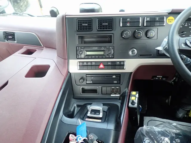 三菱 スーパーグレート 2RG-FP84VDR(2WD)の写真15