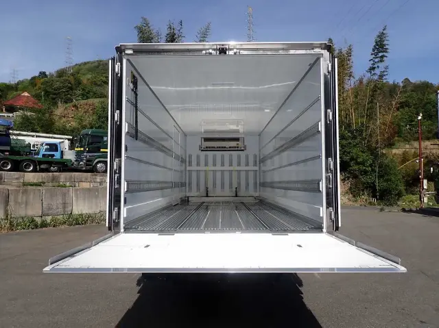 三菱 ファイター 2KG-FK65F(2WD)の写真8
