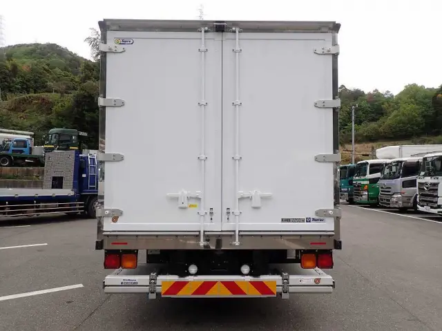 三菱 ファイター 2KG-FK65F(2WD)の写真5