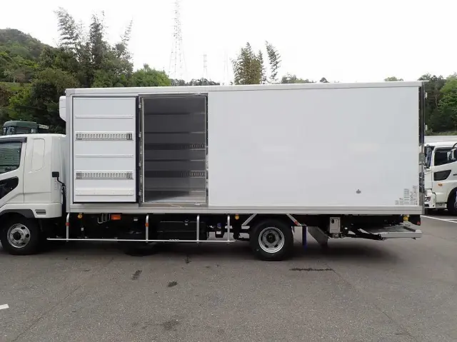 三菱 ファイター 2KG-FK65F(2WD)の写真6