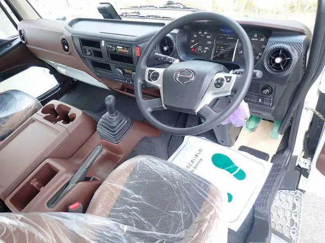 日野 レンジャー 2KG-FD2ABA(2WD)の写真15