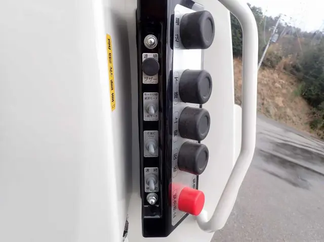 日野 レンジャー 2KG-FD2ABA(2WD)の写真7