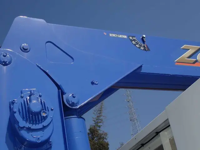 日野 レンジャー 2DG-GK2ABA(6x4)の写真13