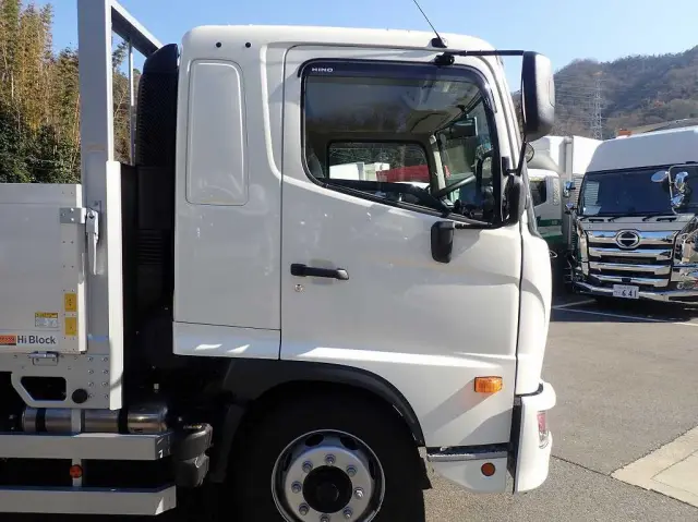 日野 レンジャー 2KG-FE2ACG(2WD)の写真12