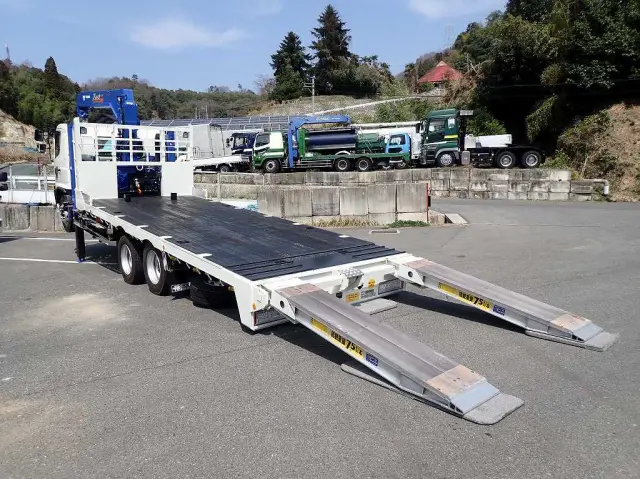 日野 レンジャー 2DG-GK2ABA(6x4)の写真4