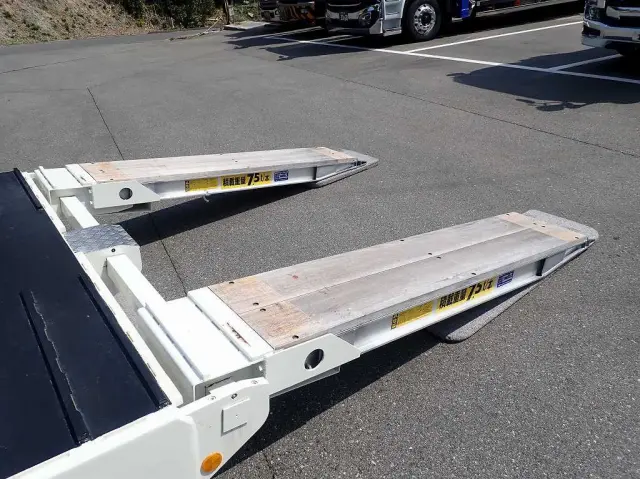 日野 レンジャー 2DG-GK2ABA(6x4)の写真7