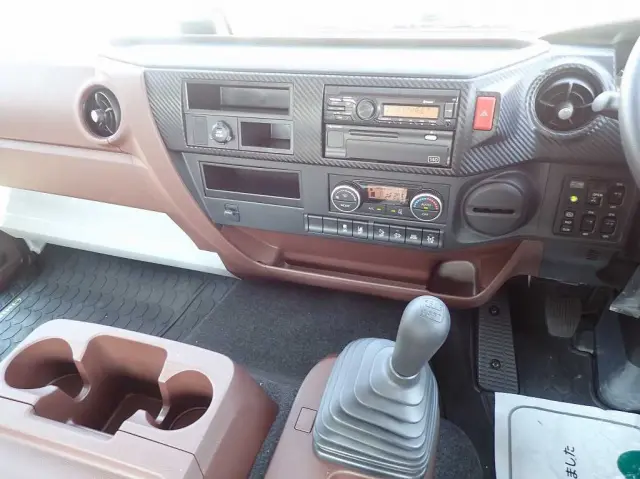 日野 レンジャー 2DG-GK2ABA(6x4)の写真18