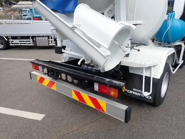 いすゞ フォワード 2PG-FRR90S4(2WD)の写真9