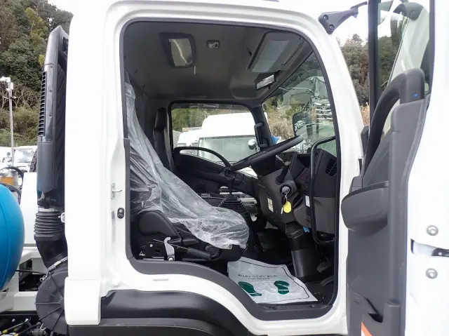 いすゞ フォワード 2PG-FRR90S4(2WD)の写真23