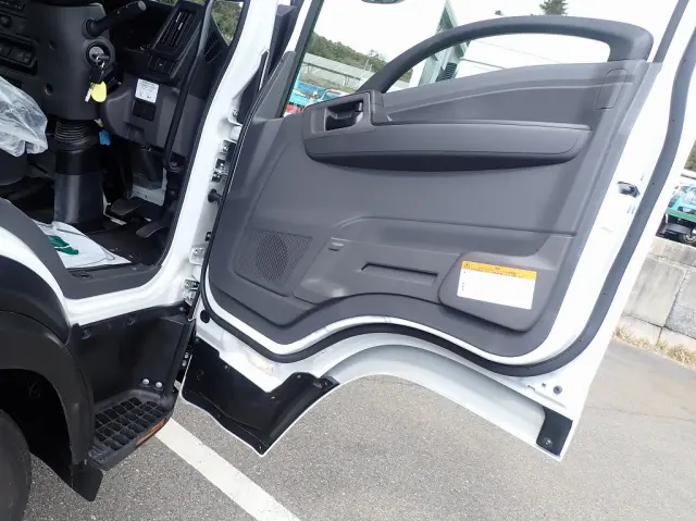 いすゞ フォワード 2PG-FRR90S4(2WD)の写真24
