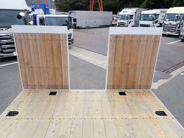 三菱 スーパーグレート 2PG-FS80VZ(8x4)の写真6