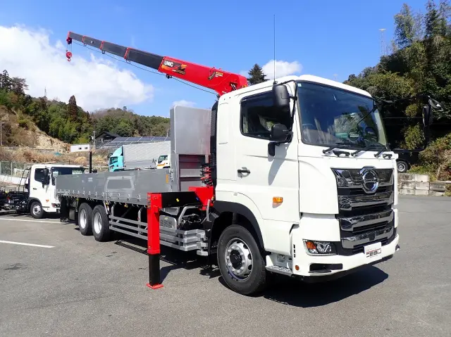 日野 プロフィア 2DG-FS1AHE(6x4)の写真2