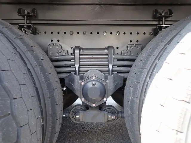 日野 プロフィア 2DG-FS1AHE(6x4)の写真25