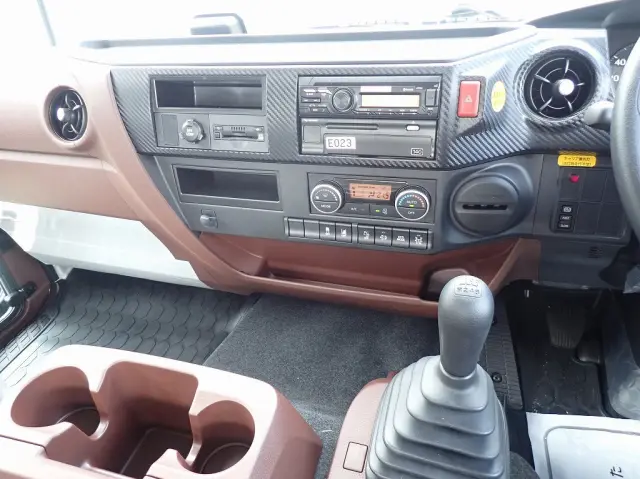 日野 レンジャー 2KG-GC2ABA(2WD)の写真16