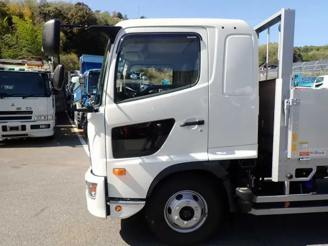 日野 レンジャー 2KG-FD2ABA(2WD)の写真11