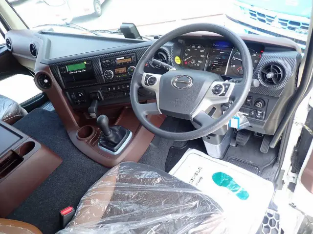 日野 プロフィア 2DG-FW1AHC(8x4)の写真15