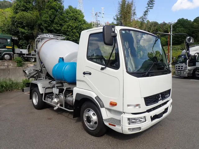 三菱 ファイター 2KG-FK72F(2WD)の写真2