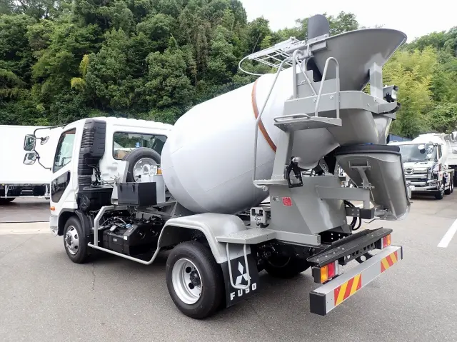 三菱 ファイター 2KG-FK72F(2WD)の写真4