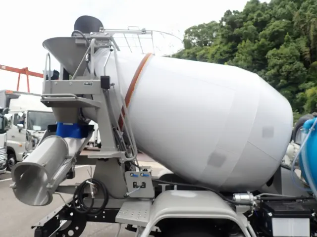 三菱 ファイター 2KG-FK72F(2WD)の写真6