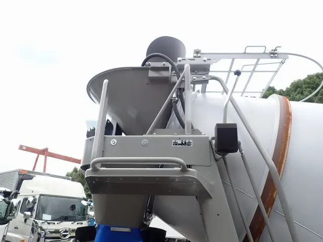 三菱 ファイター 2KG-FK72F(2WD)の写真8
