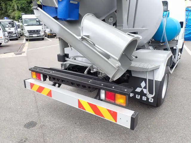 三菱 ファイター 2KG-FK72F(2WD)の写真9
